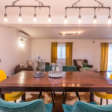 Elischeba فيلة *