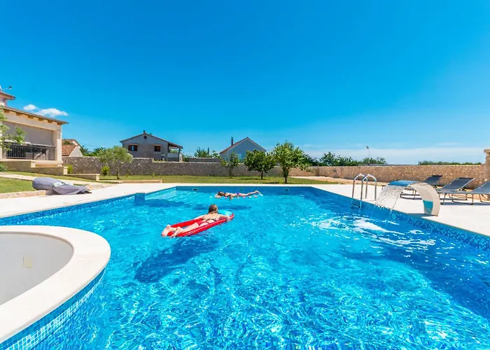 Elischeba Villa Brkic